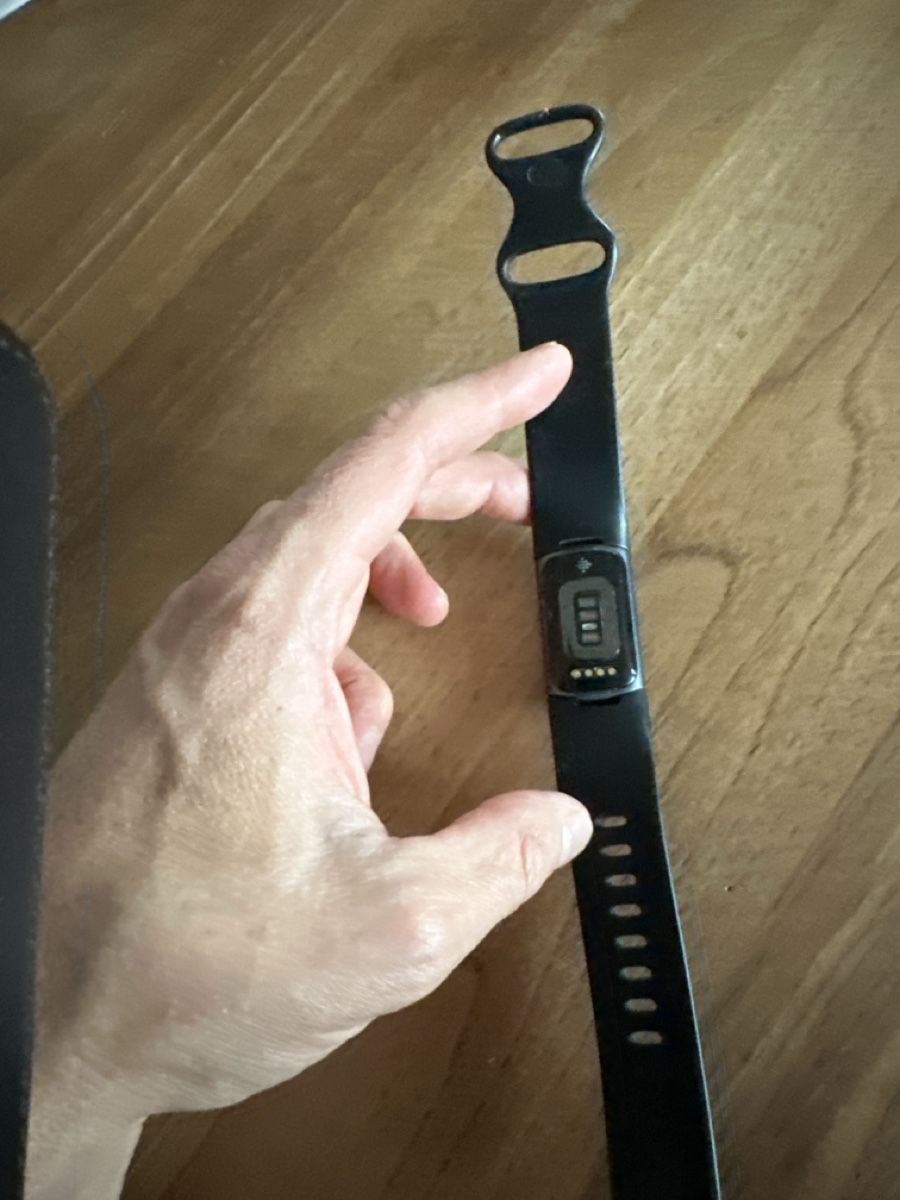 Fitbit Smartwatch: Fitbit – Défectueux à Auslikon par Kaede4 3