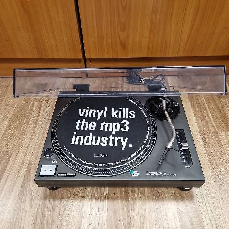Tourne-disques: PLATINE TECHNICS SL-1210 MK2 – D'occasion à Carouge GE par hcashcarouge