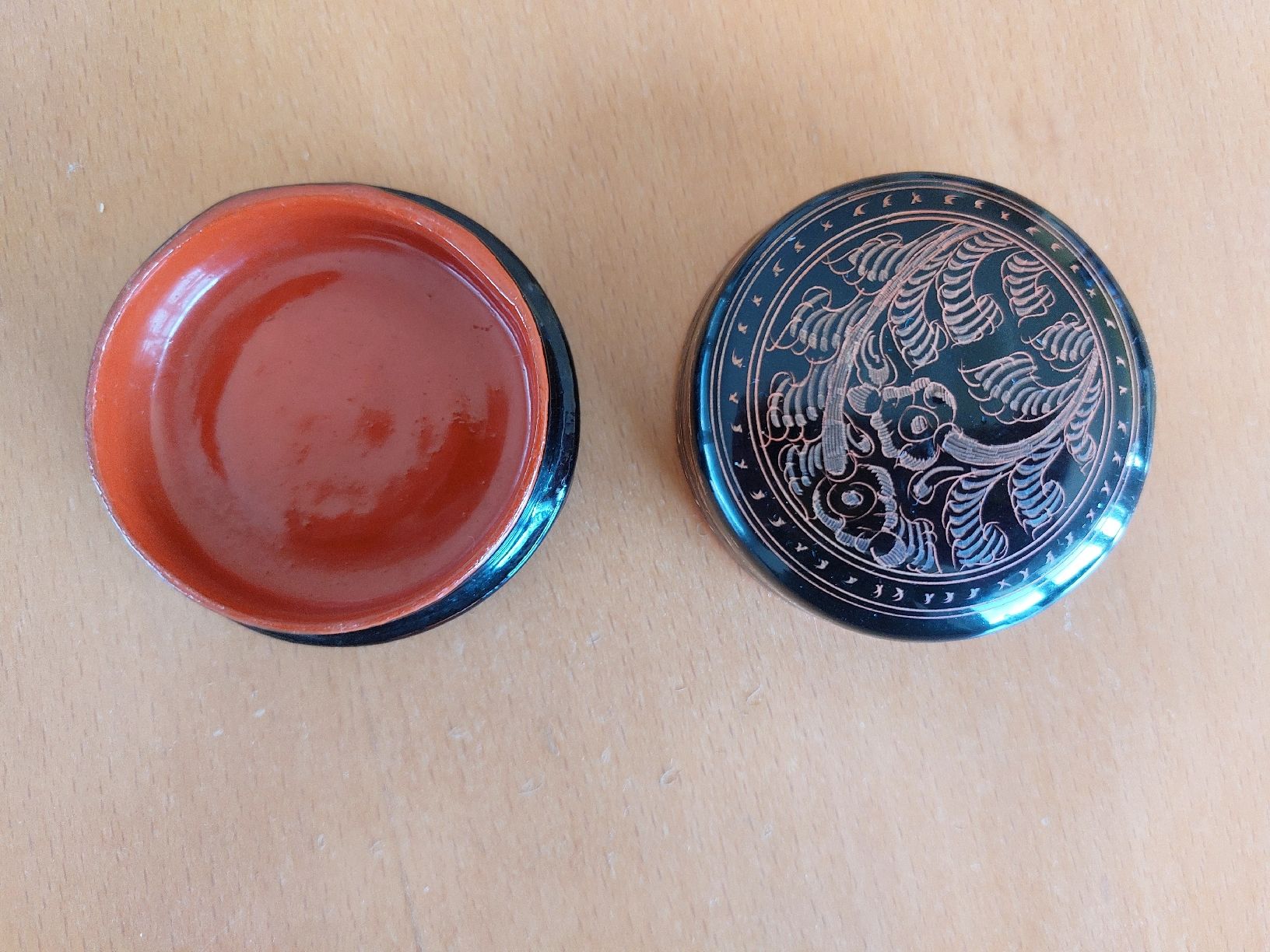 Tutte le decorazioni: Schöne alte Zierdose - handbemalt  – Usato da Baden venduto da BanaBoutique 2