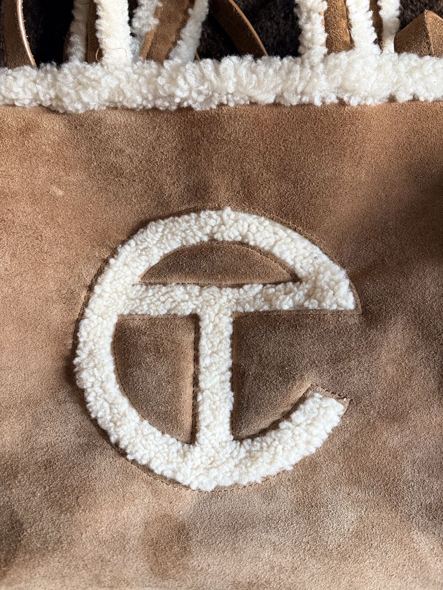 Ugg Taschen für Damen: Sac cabas Telfar X Ugg – Gebraucht aus Vevey von cal_yqk6 2