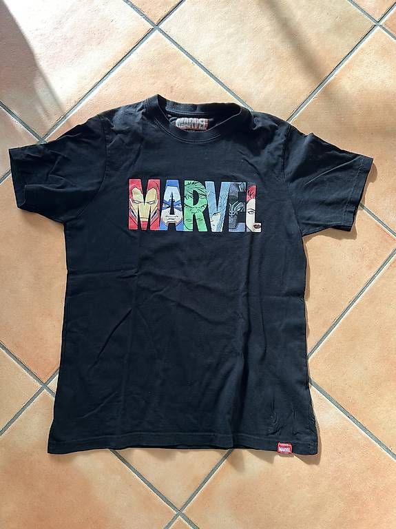 T-shirt: 2 T-Shirts der Grösse M – Usato da Hitzkirch venduto da mar_6xlt