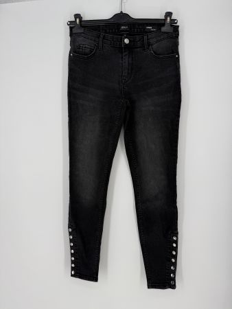 Only Jeans Gr. 30/34 mit Nieten Modell Carmen Regular Skinny
