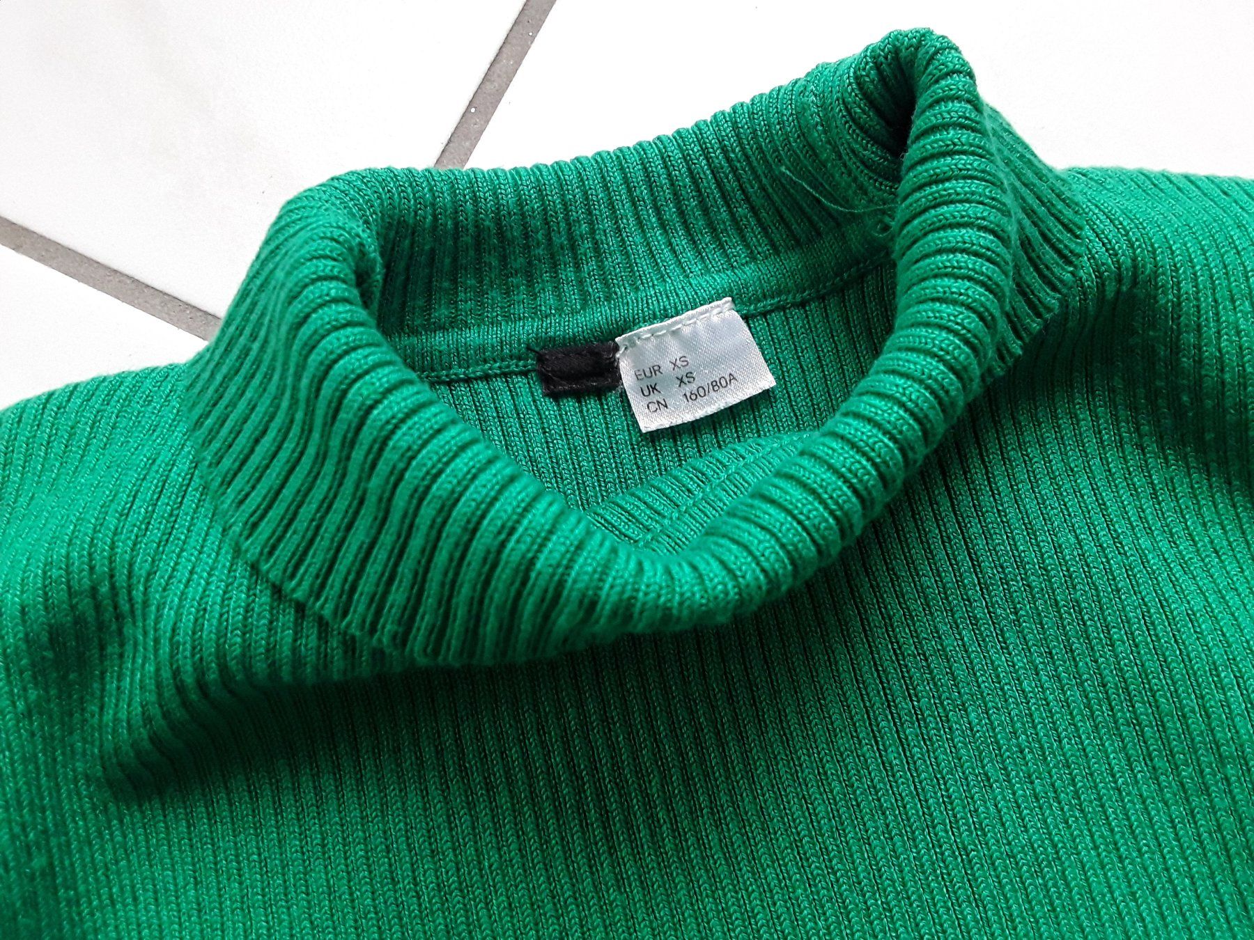 Maglioni & Felpe: 3 Stk. Winter - Pullover  XS – Usato da Heimberg venduto da Samprof 2