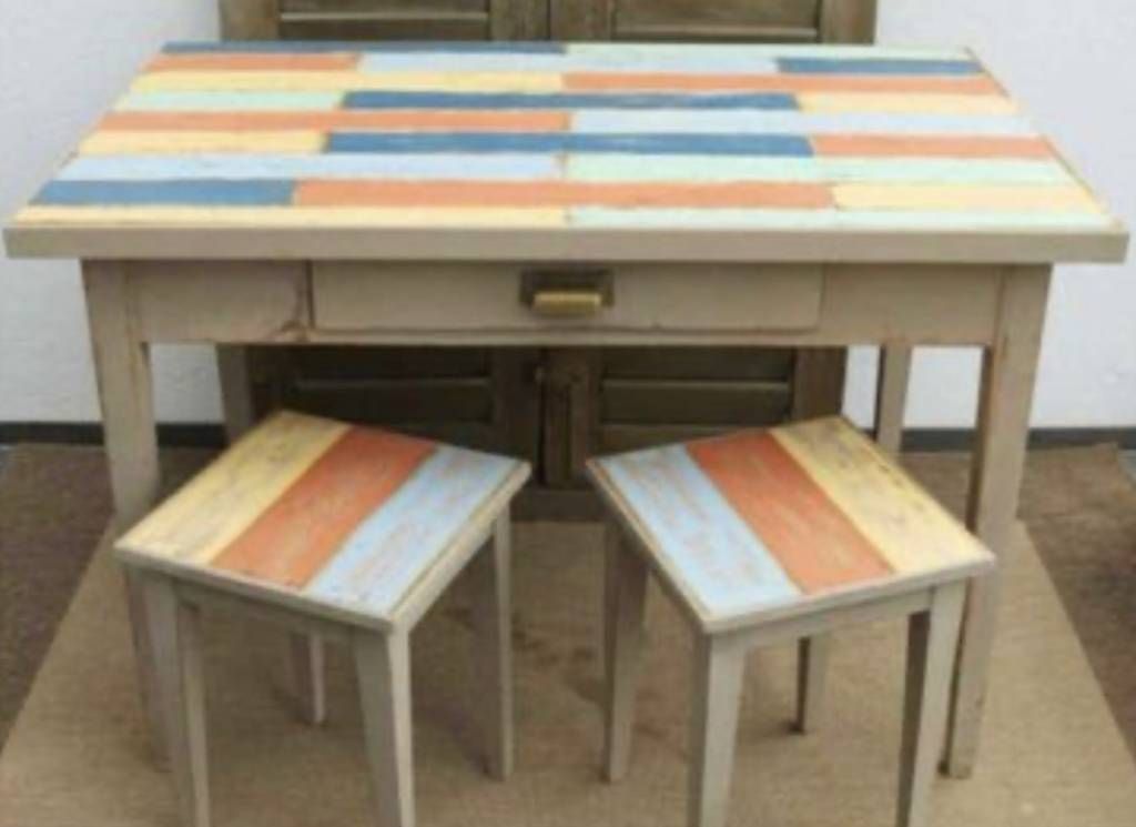 Tavoli: Tisch mit Hockern – Usato da Gränichen venduto da Michaela023