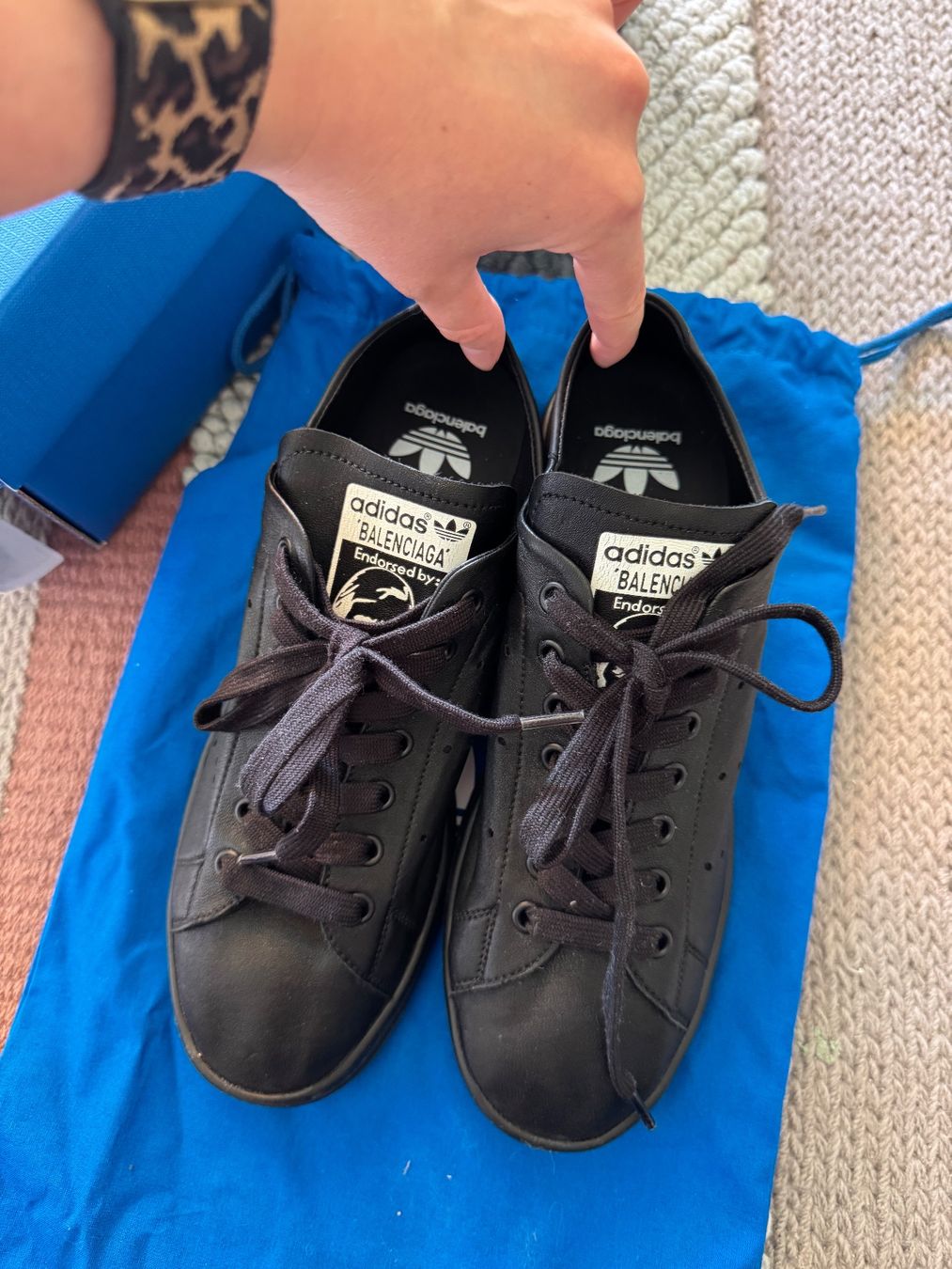 Balenciaga Scarpe da donna: Sneakers leder balenciaga x stan smith – Nuovo e nell'imballaggio originale da Rickenbach b. Wil venduto da rvi_k7zb 1