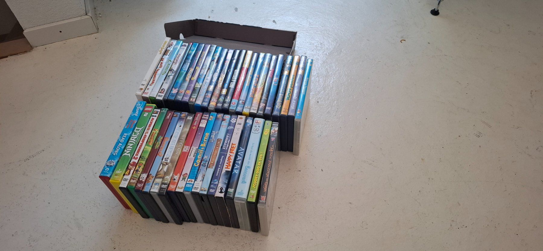 Tutti i DVDs: 43 DVD Enfants – Usato da Chancy venduto da dave58v