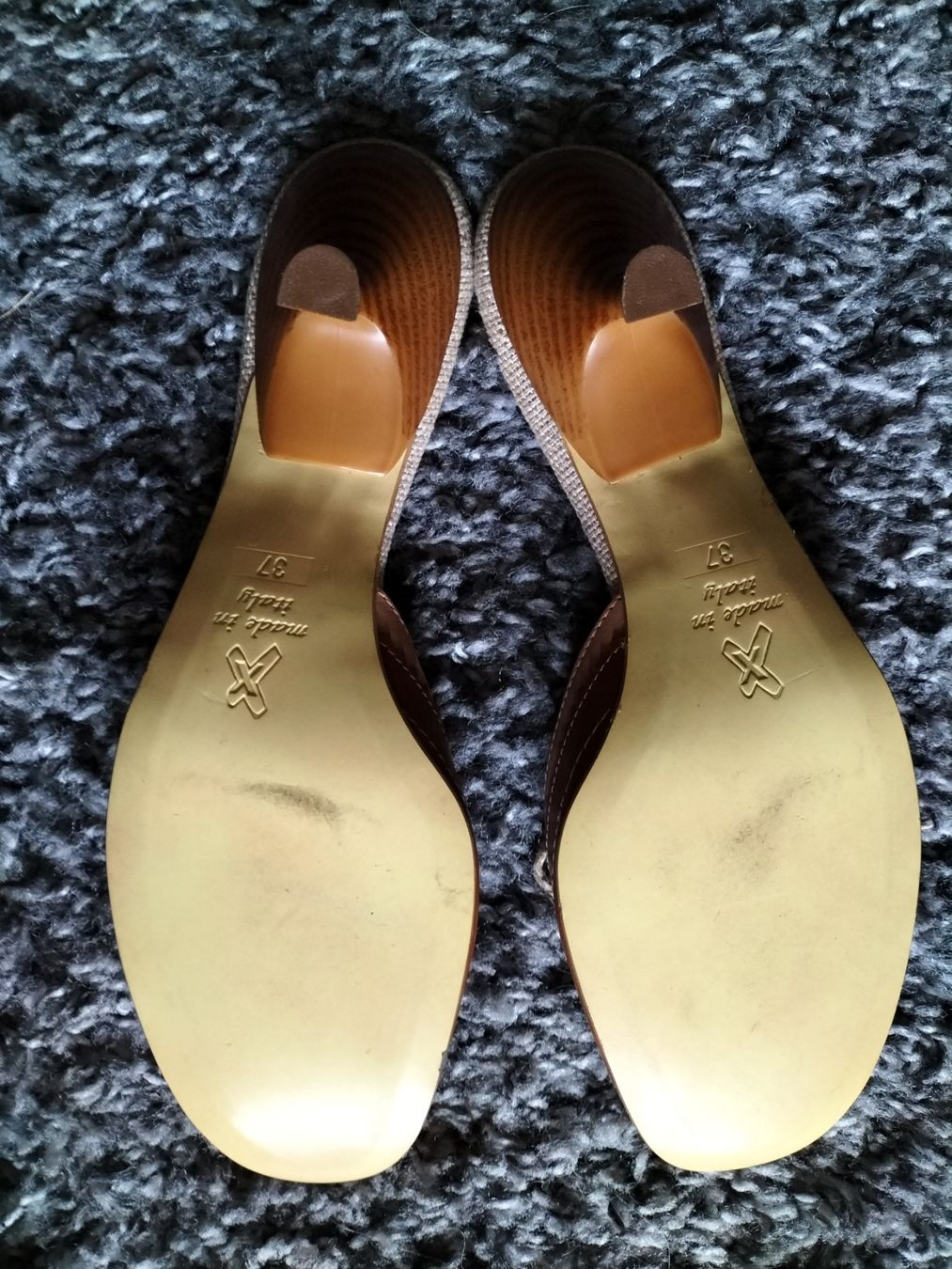 Damenschuhe: exquisite Pumps – Gebraucht aus Sins von Taschending 1