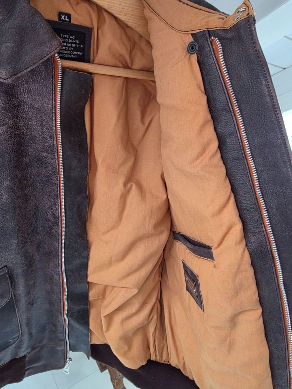 Jacken: A-2 Piloten Jacke mit "Nose Art" BAD EGG – Neu (gemäss Beschreibung) aus Unterlunkhofen von a289339 2