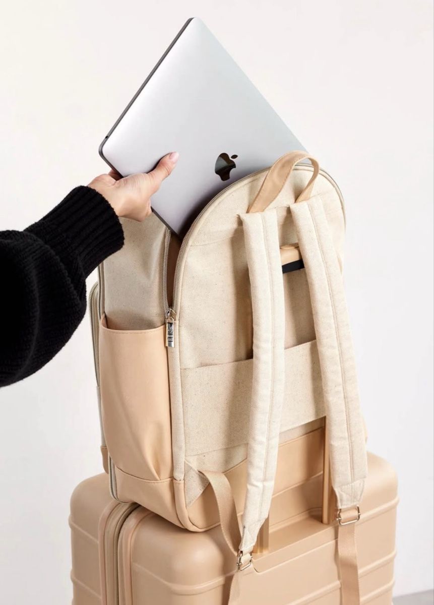 Sacs à dos: Béis - sac à dos  – D'occasion à Belmont-Lausanne par Michelle_Srdr_ 2