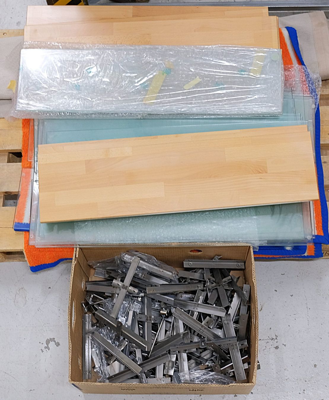 Regale: Freistehende Spannstützen-Regal – Gebraucht aus Volketswil von brockipfannenstil 3
