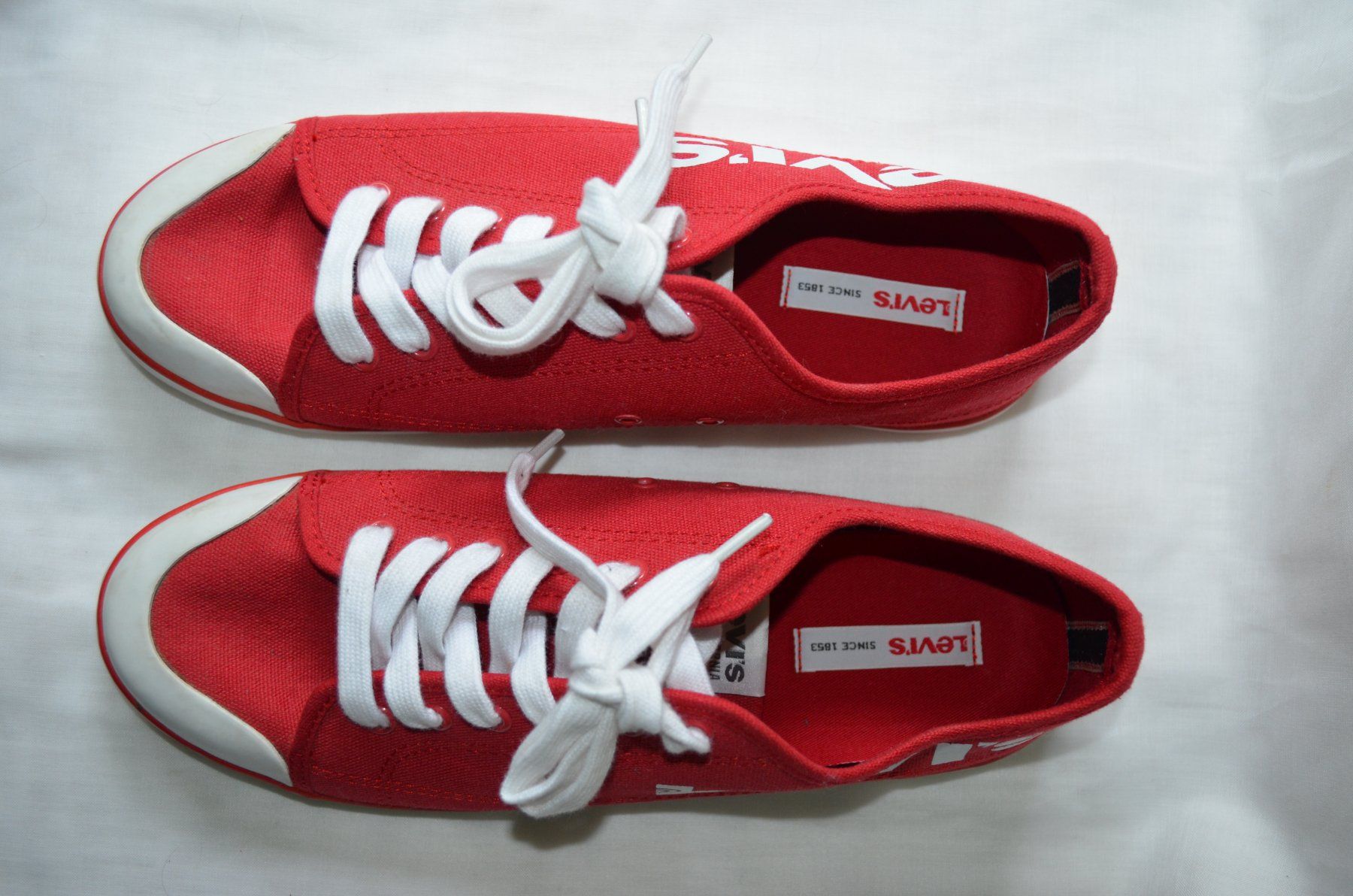 Levi's Scarpe da uomo: Levi's Herren Sneakers, ROT, Grösse 44 – Usato da Zürich venduto da Gustavo_Bianco