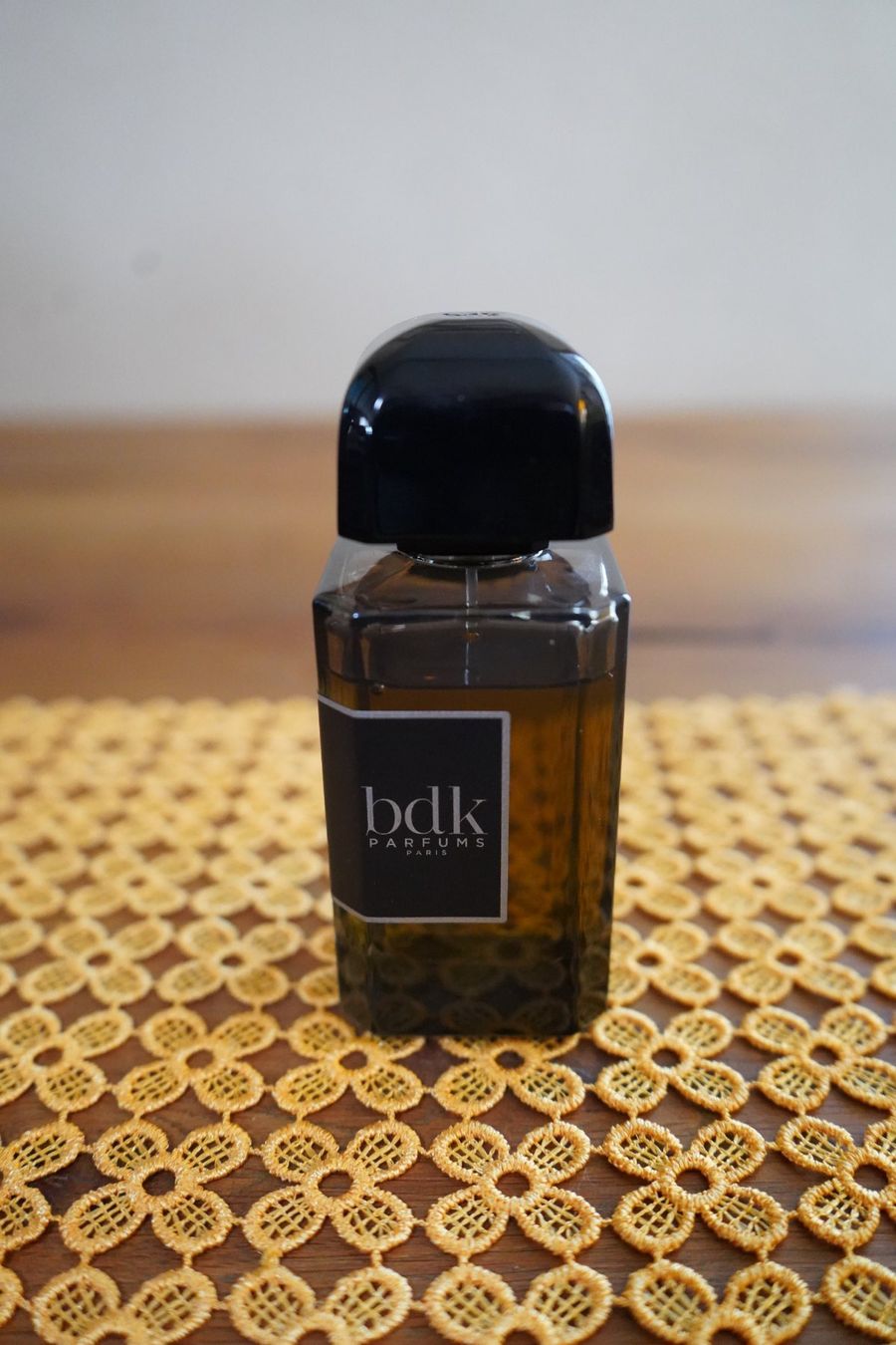 Profumi & Eau de Toilette: BDK Gris Charnel Extrait Parfum – Usato da Einigen venduto da ScentSational 1