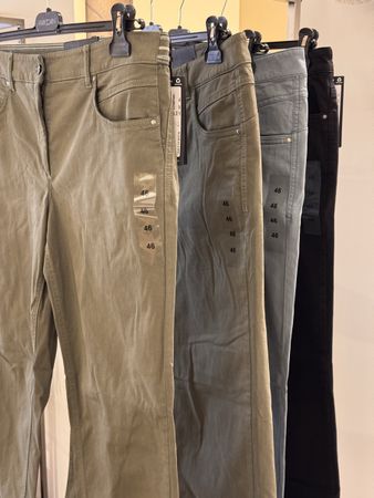 4 Hosen Grösse 46 LUISA CERANO