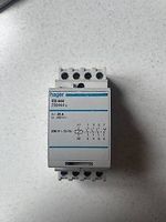 Hager ES 444 Installationsschütz | 4 Schliesser | 25A
