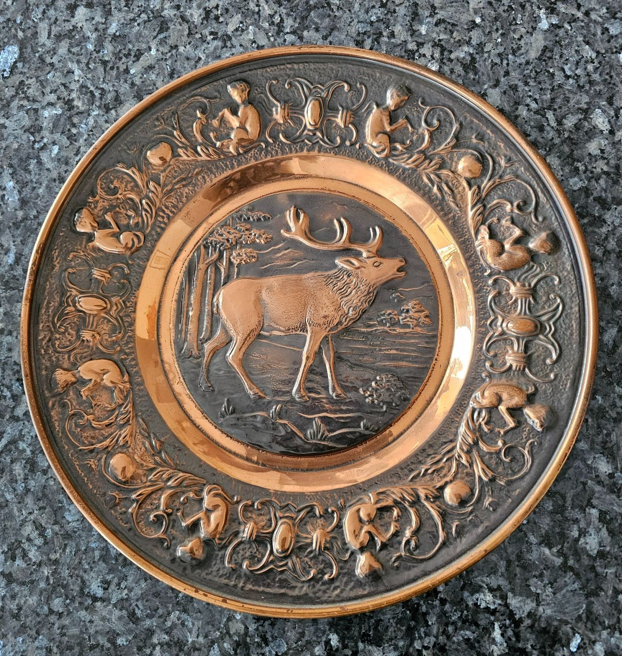 Tutte le decorazioni: Kupfer Hirsch-Wandteller – Usato da Oetwil a.d. Limmat venduto da grisilisi