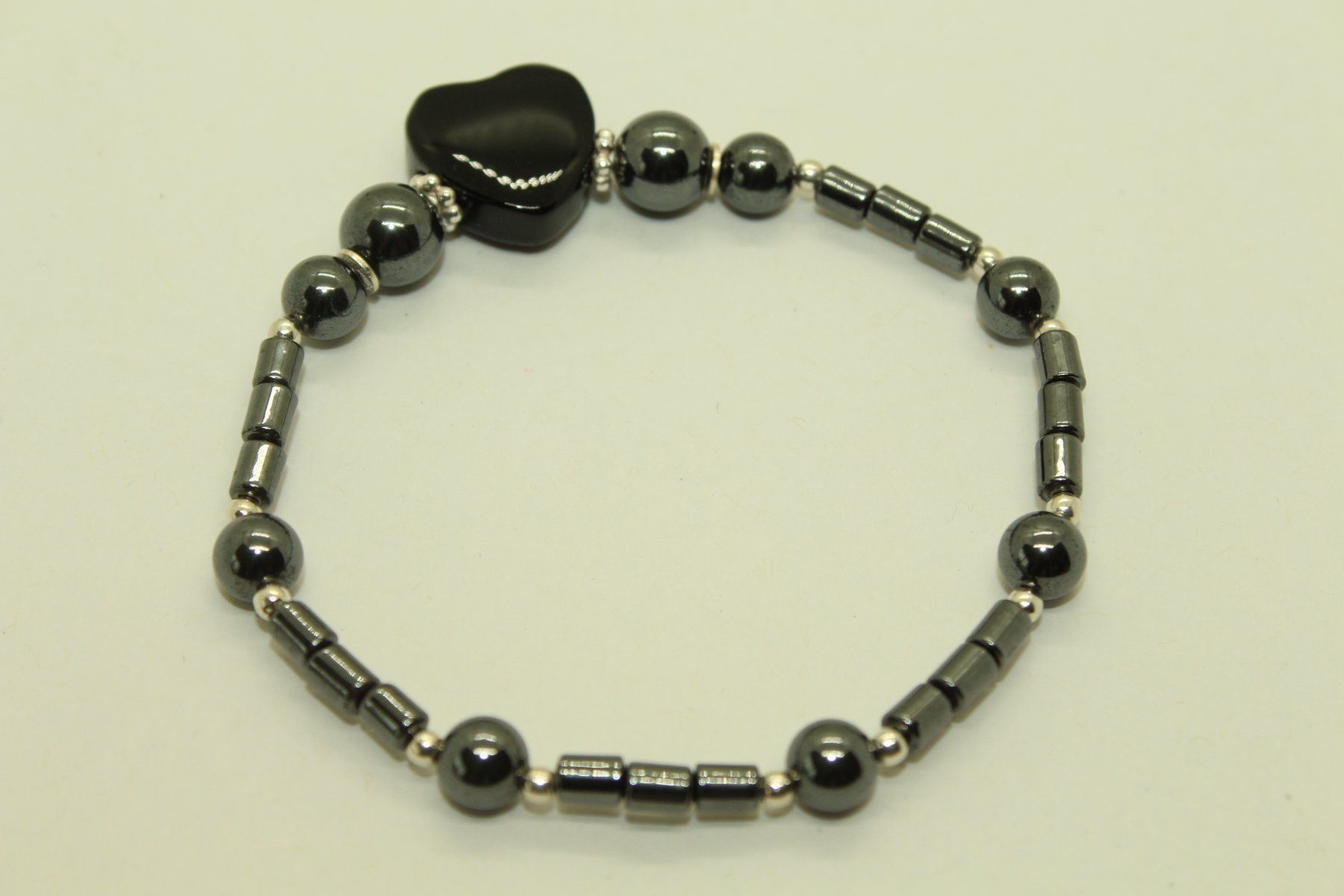 Armbänder & -reifen: Armband Hämatit / Onyx/ Silber 925 – Neu und originalverpackt aus Kriens von Wolly85