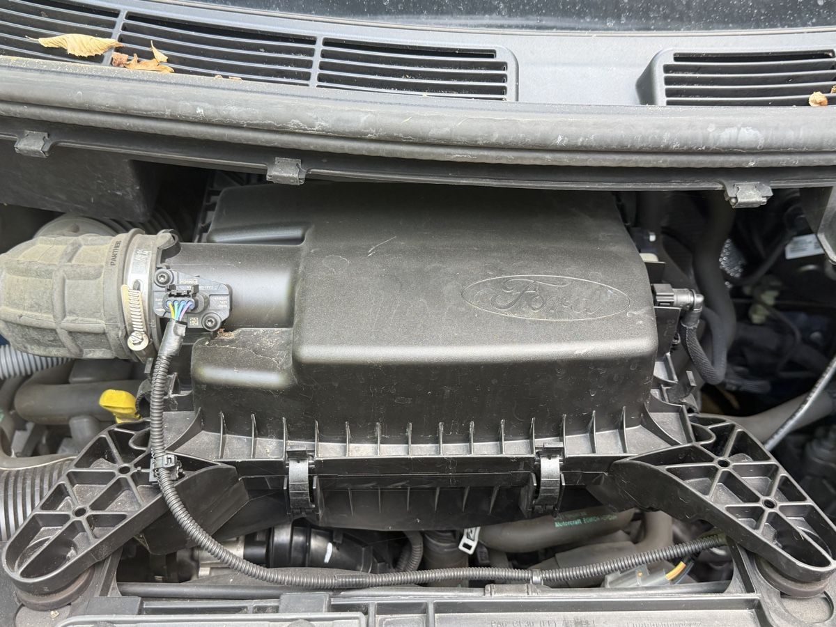Ford Nutzfahrzeuge: Ford Transit Custom 2.0 manuelle, Diesel – Gebraucht aus Veyrier von Chessmann_Douane1255 7