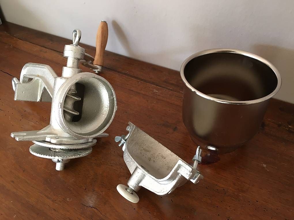 Spirituosen: Mulino per malto in grani Brewferm – Gebraucht aus Vezia von Curzio83 1