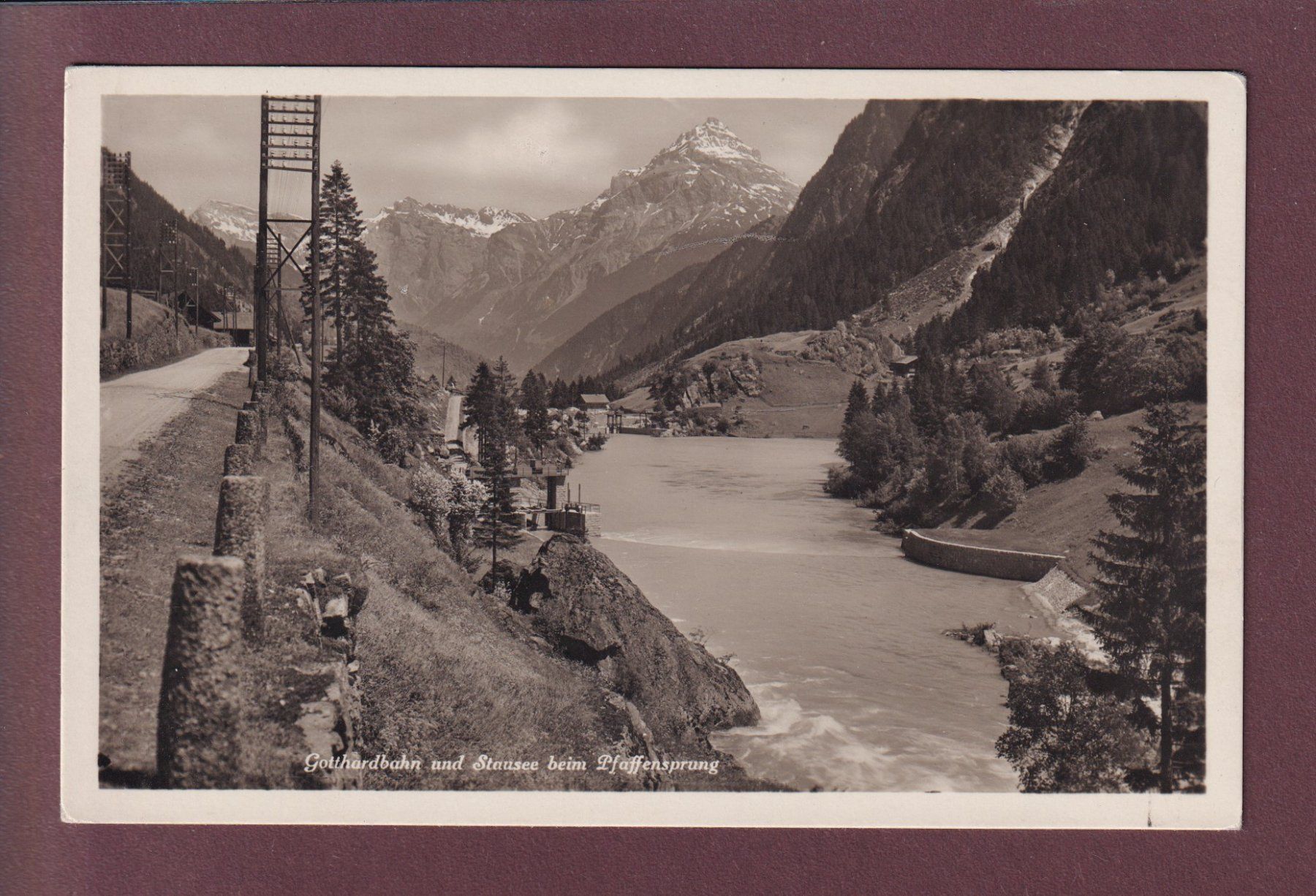 Cartoline postali: GOTTHARDBAHN bei Pfaffensprung – Usato da Pully venduto da nicecards