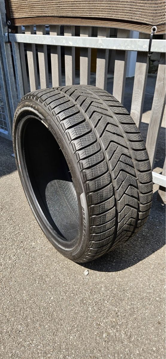 Pneus & Kompletträder: 4 Winterreifen Pirelli Sottozero 3 – Gebraucht aus Ennetbürgen von Colin_Flury
