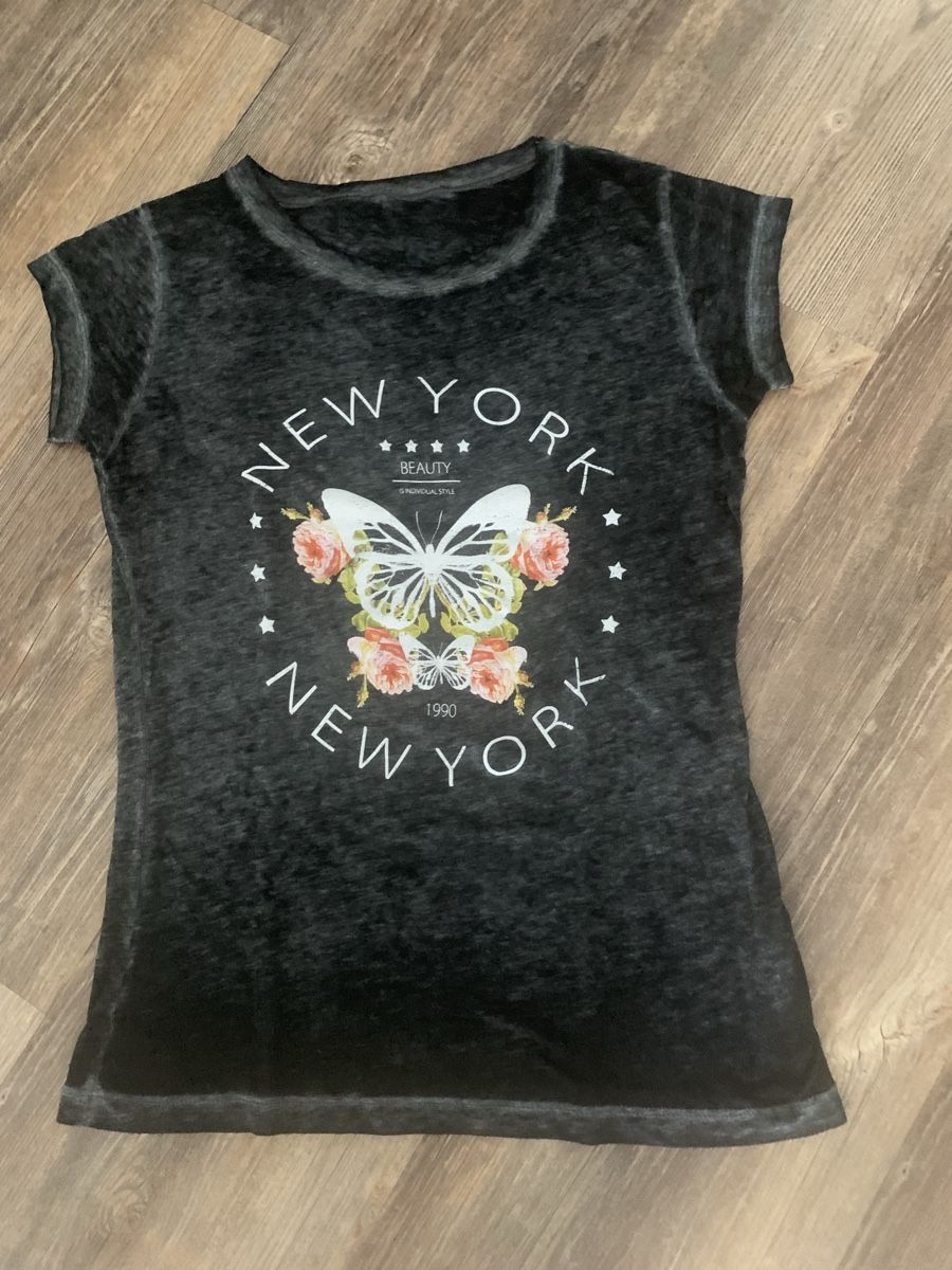 T-Shirts: T-Shirt – Gebraucht aus Emmen von Bgucci_girl 1