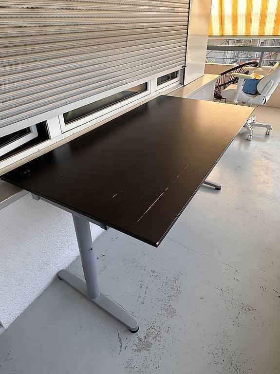 Scrivanie: Dunkelbrauner Schreibtisch Tisch   – Usato da Zürich venduto da wer_nys2