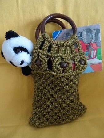Puppen-Tasche grün 25x17cm. Makramée.Spielen