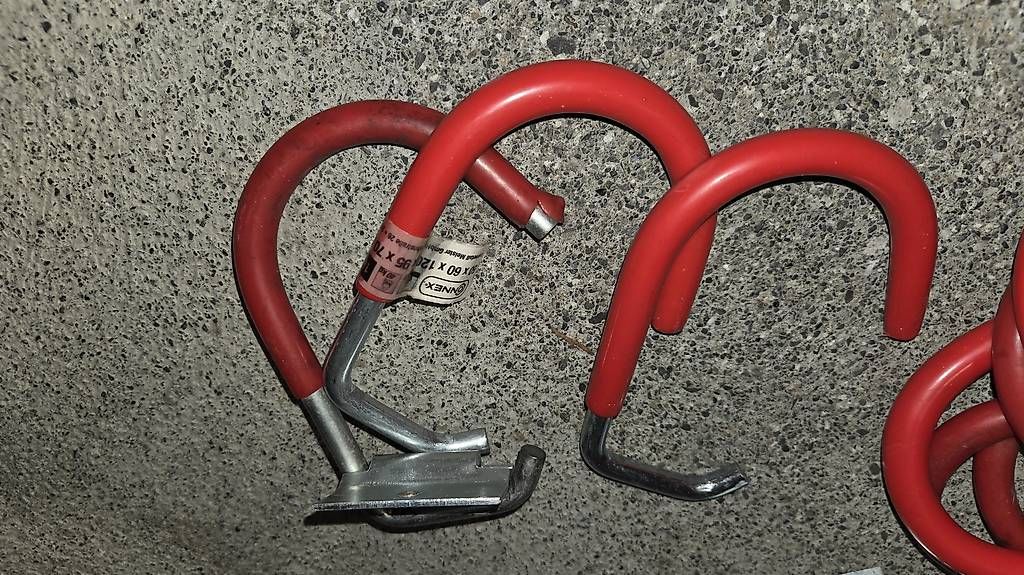 Ferramenta: Velohaken – Usato da Frutigen venduto da 100tom 1