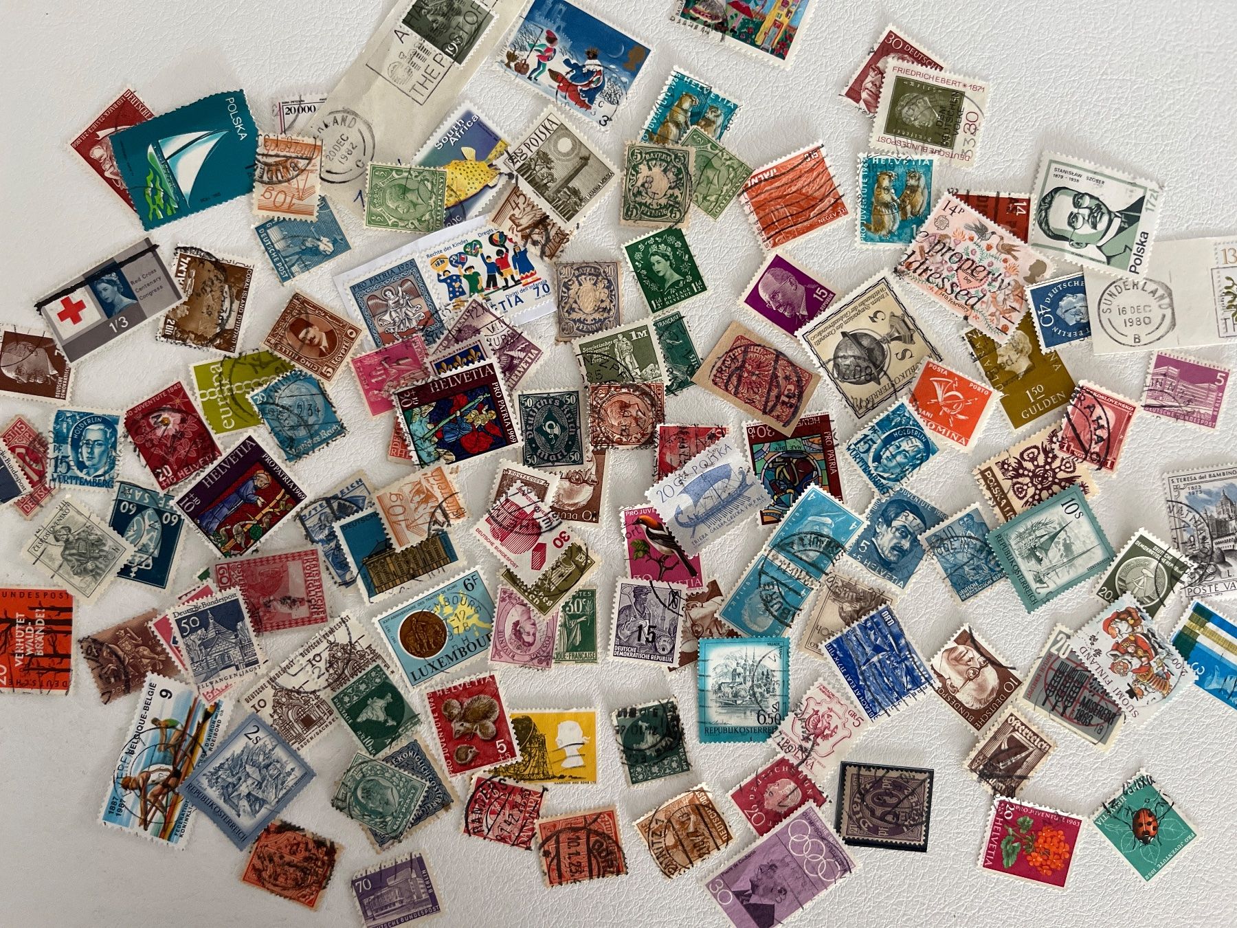 Tutti i francobolli: Lot 16: Lot mit Mix Briefmarke – Usato da Chiasso venduto da AzenYa 1