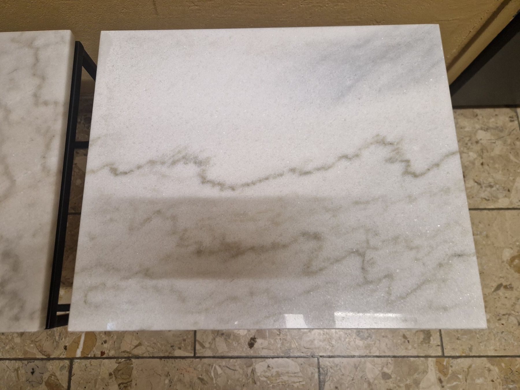 Tavoli: Beistelltische Marmor – Usato da Zürich venduto da 37g 2