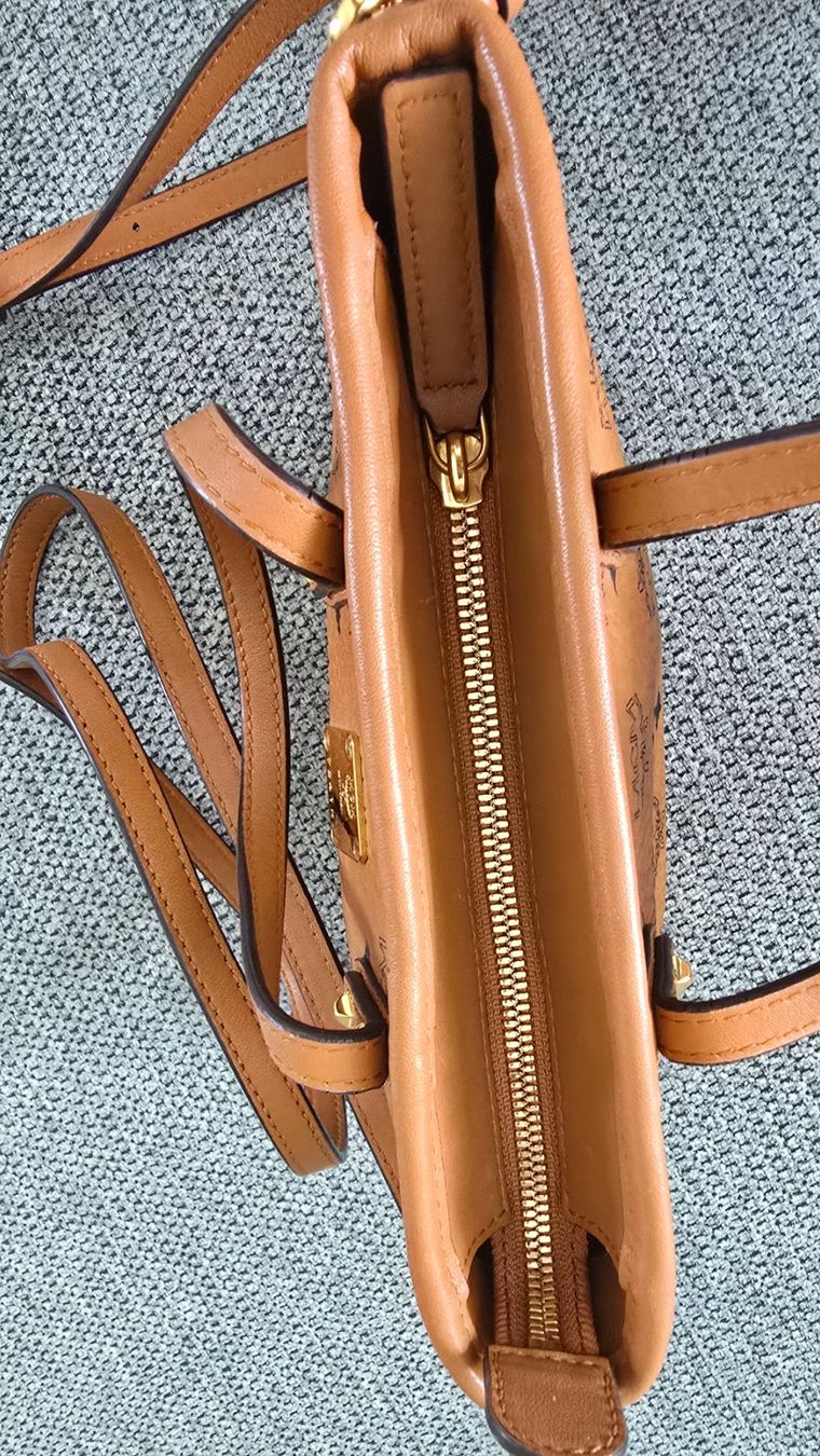Mcm Borse da donna: MCM Shoulder bag / Umhängetasche klein, braun – Usato da Meilen venduto da melanieolivia 6