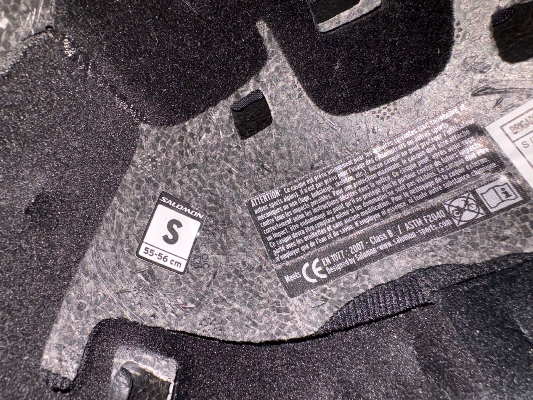 Salomon Caschi: Skihelm mit Lautsprecher Gr. S – Usato da Embrach venduto da Bdennis 3