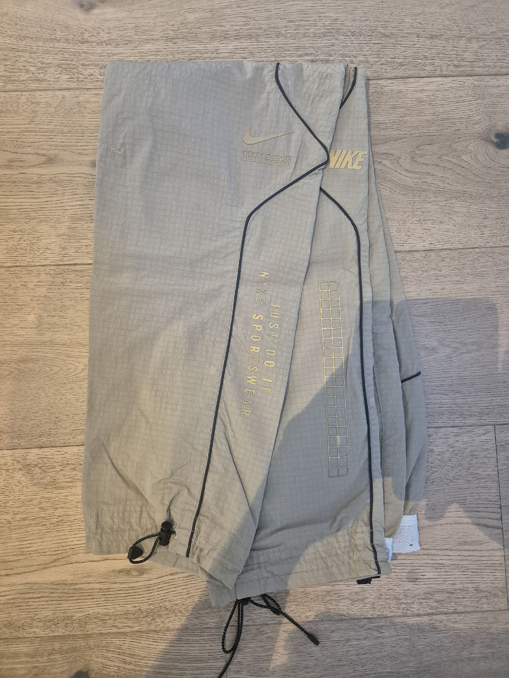 Nike Pantaloni: Nike Trainerhose / Trackpants / Trainerhose / Nike – Nuovo (secondo la descrizione) da Wimmis venduto da ste_z8nb