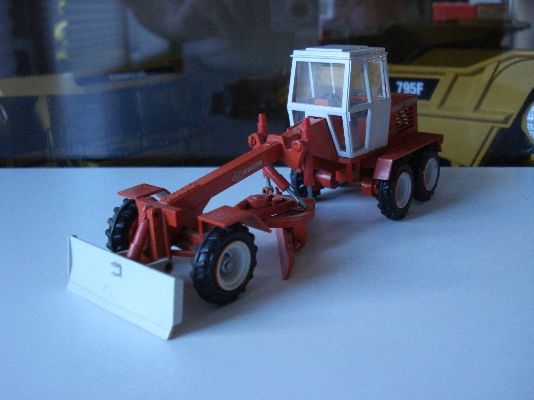 Kits de montage: O&K F 155 Grader – Neuf (Voir description) à Mitlödi par worker04 4