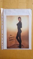 Gemma Arterton, Original Autogramm auf Grossfoto in Farbe