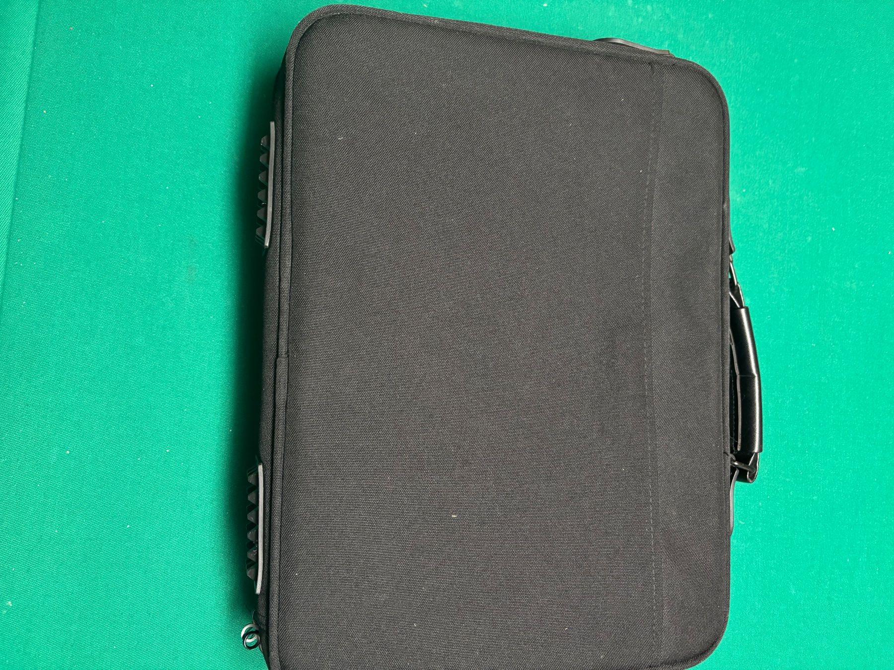 Borse: Sacoche ordinateur portable Targus 15.6" - – Usato da veyrier venduto da cch_l58s 1