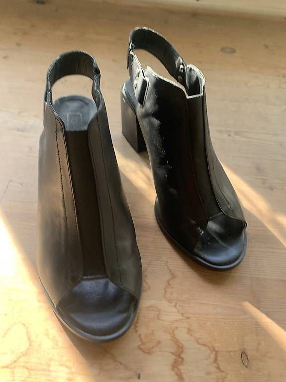 Scarpe da donna: Leder Sandalen – Usato da Zürich venduto da jachalala