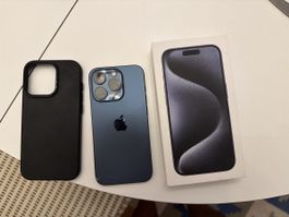 iPhone 15 Pro defekt Glas hinten