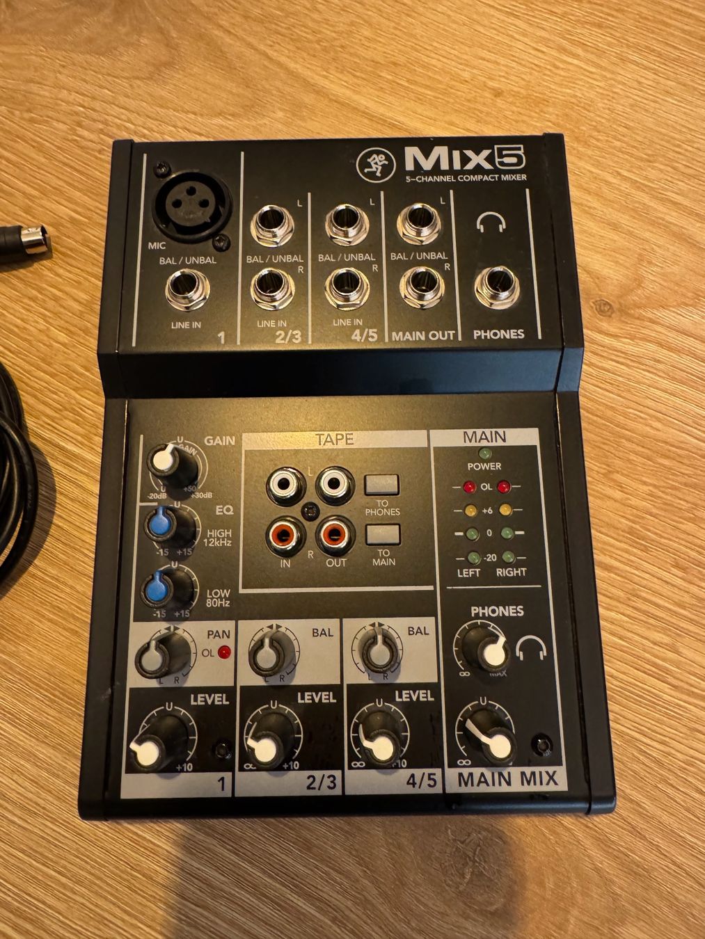 Console di mixaggio: Mackie Mix5 Mischpult – Usato da Zürich venduto da luk_smb7 1