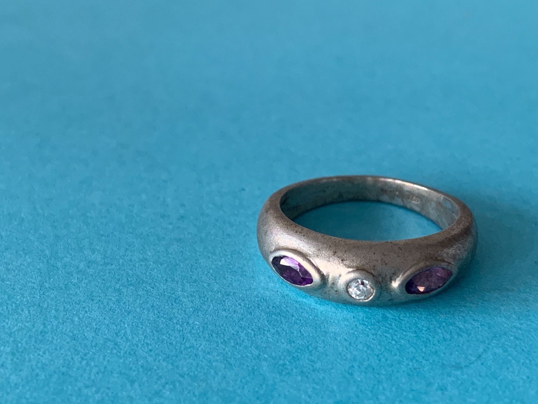 Anelli: Ring Silber violett-weiise steinchen 54 – Usato da Dittingen venduto da Bellevista 6