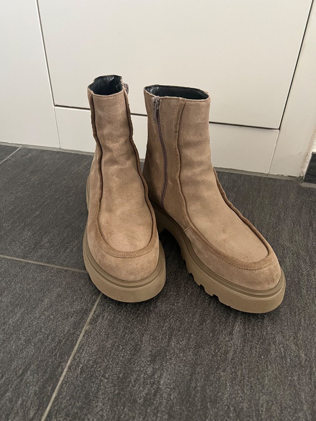 Scarpe da donna: Leder Stiefeletten – Usato da Rüti ZH venduto da car_h7kl