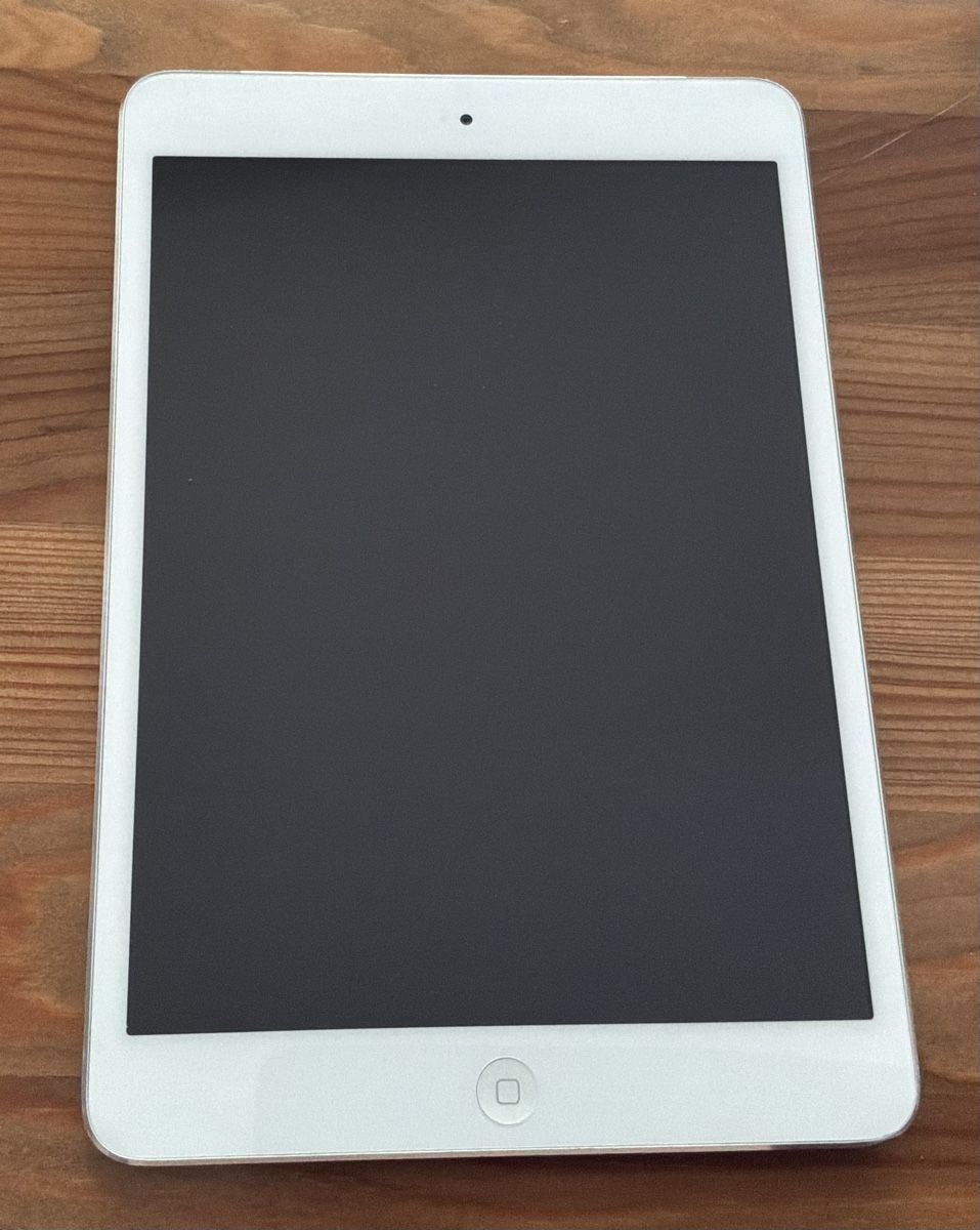 Apple Tablettes PC: iPad mini 32GB, Silber, WIFI+Cellular – D'occasion à Matten b. Interl. par The_blue
