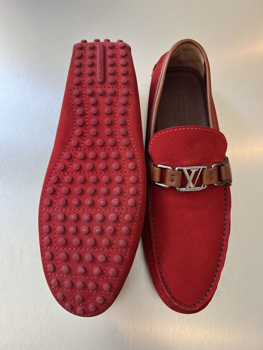 Louis Vuitton Scarpe da uomo: Louis Vuitton Loafers Hockenheim Red suede – Usato da Lausanne venduto da ann_8gv7 2