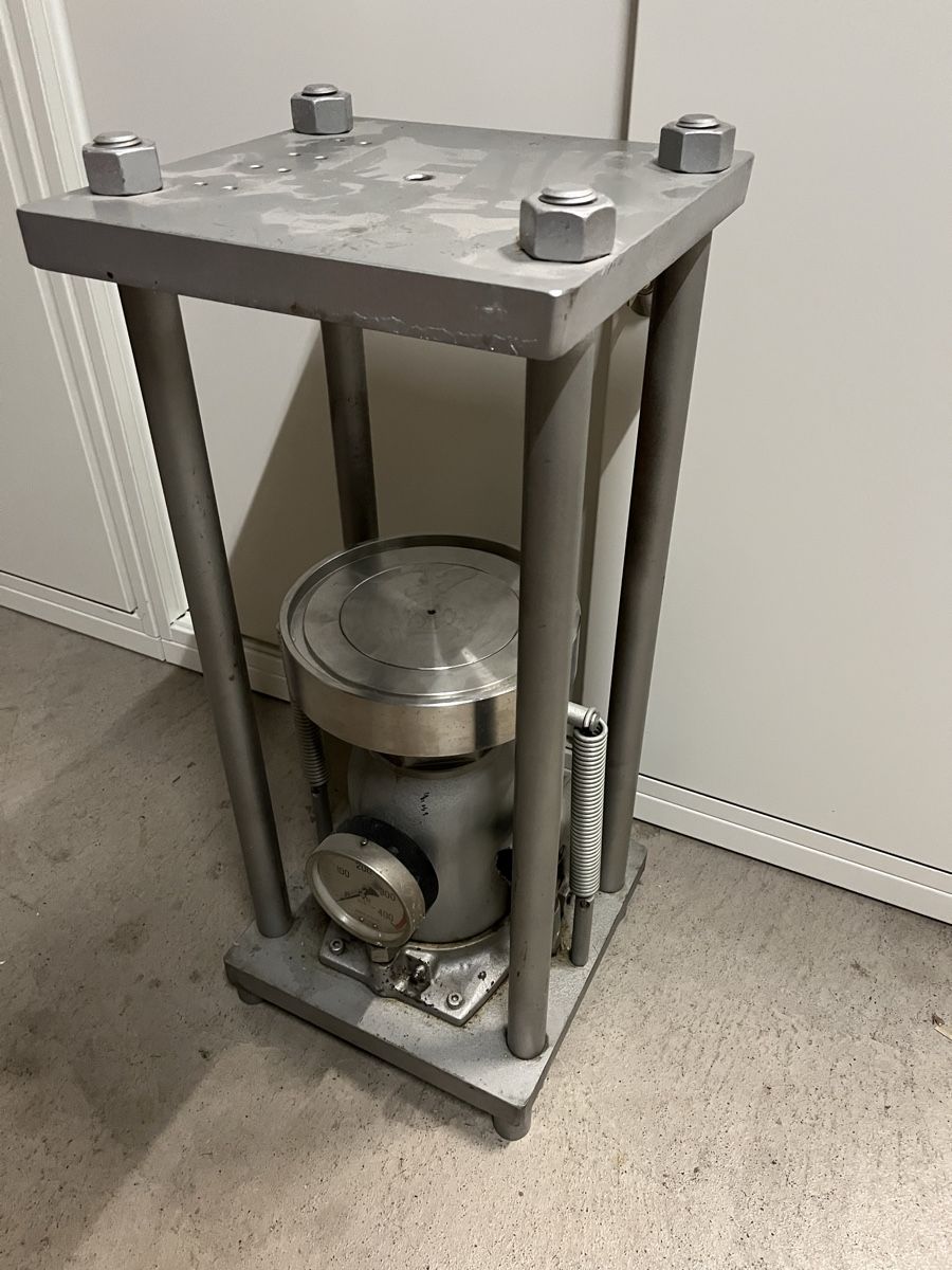 Tutte le macchine: Hydraulische Presse Handpresse extrem robust – Difettoso da Kirchlindach venduto da Lampenmax 6