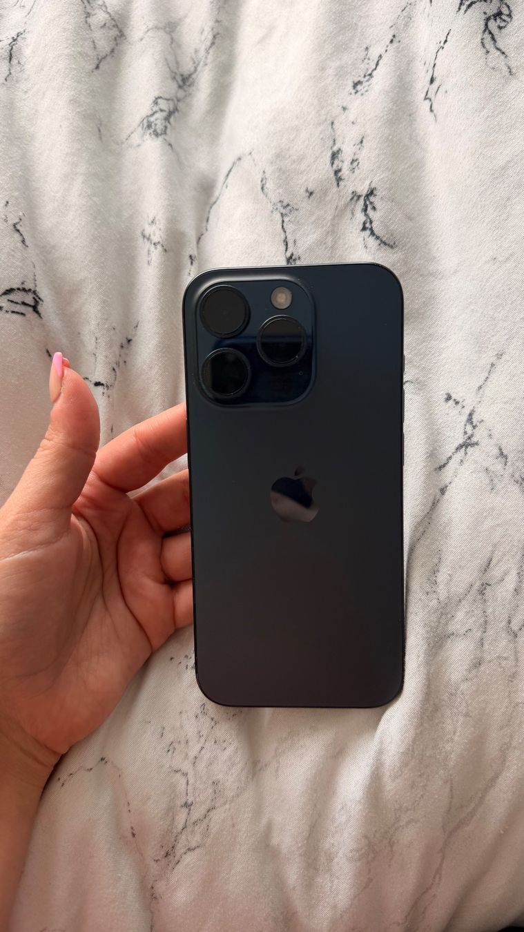 Apple Portables: Iphone 15pro 128gb – D'occasion à Dietikon par jul_2fmj 8