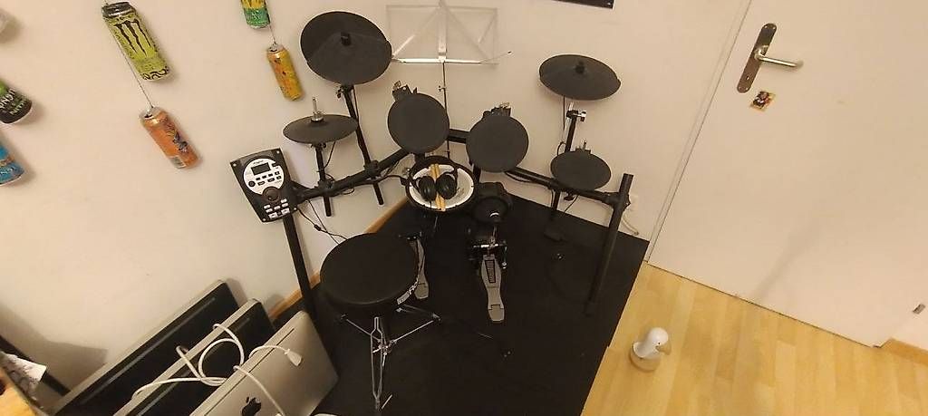 Roland Musikinstrumente: E-Drums Roland – Gebraucht aus Egg b. Zürich von el_gato_77