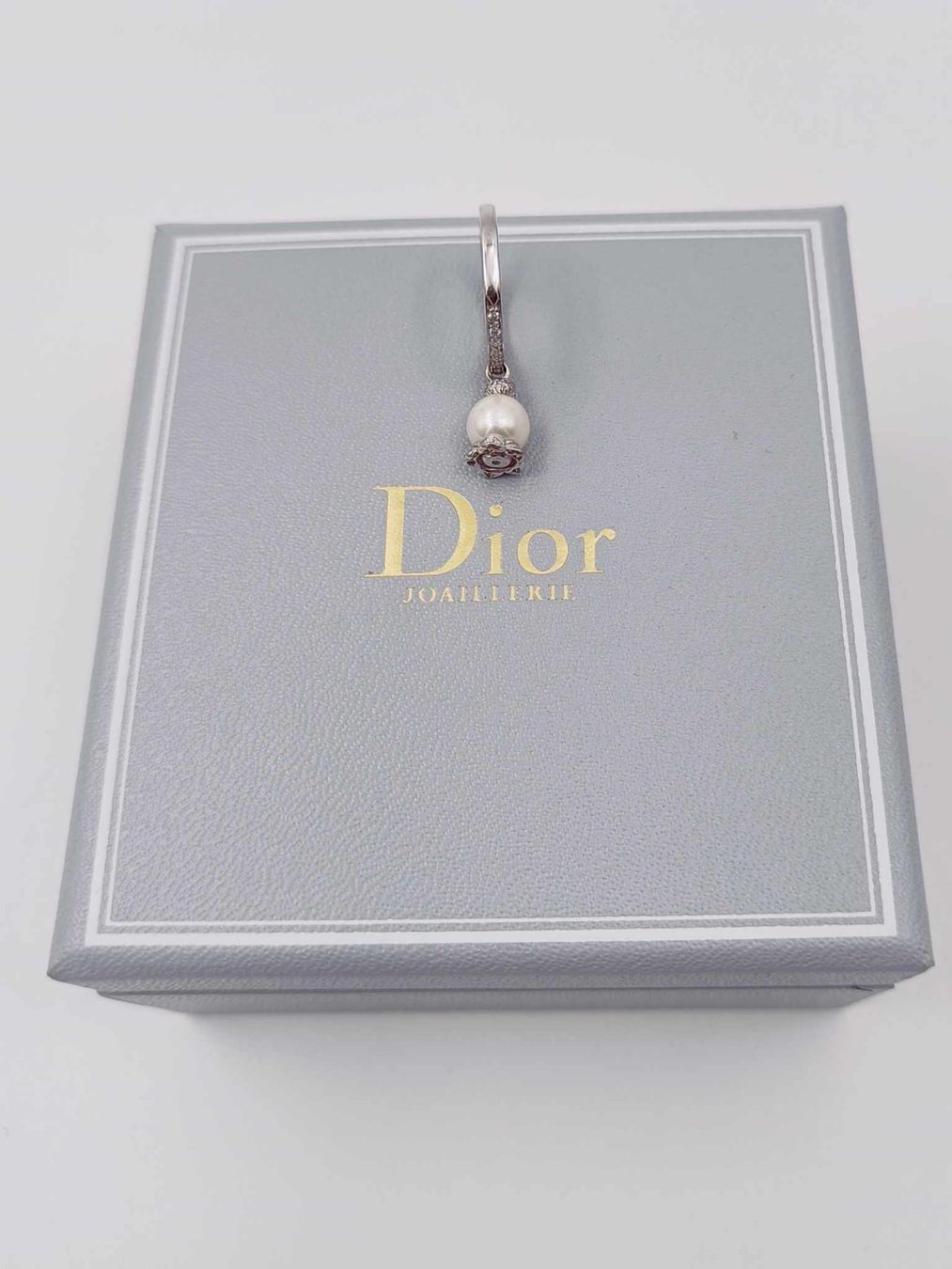 Dior Ringe: DIOR WEISSGOLDRING MIT PERLE UND DIAMANTEN – Gebraucht aus Luzern von EdiGem 9