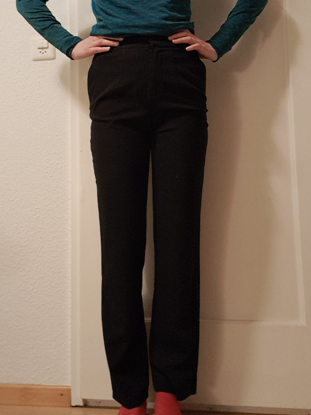 Strenesse Pantaloni: Elegante schwarze high-waisted Anzugshose – Usato da Wädenswil venduto da FrieBro 5