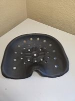 Traktorsitz Metall  Guter Zustand ca. 45cm breit