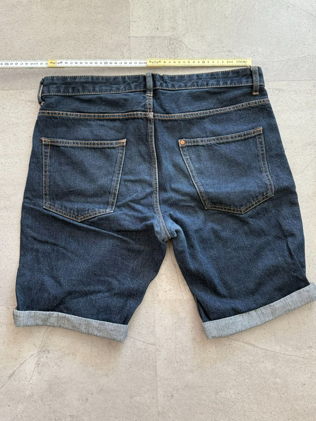 H&M Jeans: H&M / Shorts / Jeans – Usato da Kirchberg BE venduto da Noelstr 2